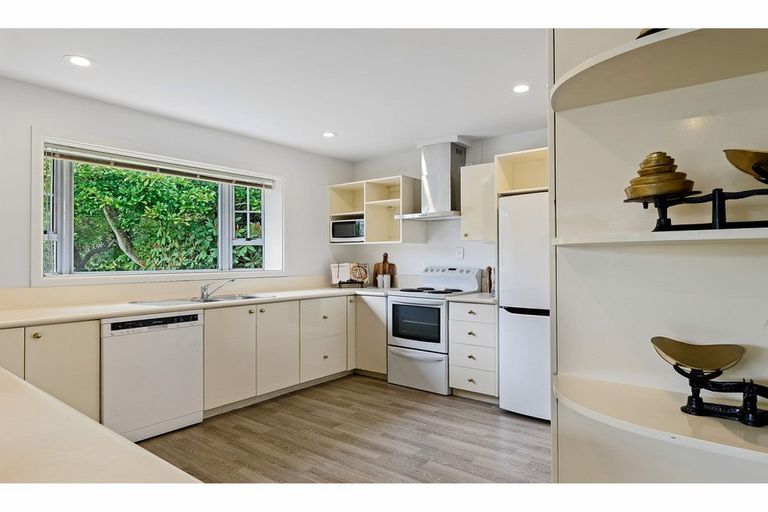 Photo of property in 297 Waimairi Road, Ilam, Christchurch, 8041