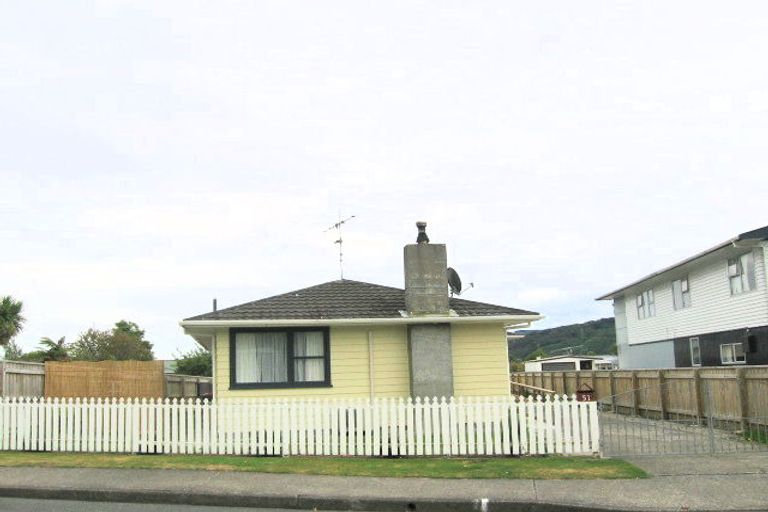 Photo of property in 51 Hillside Drive, Maoribank, Upper Hutt, 5018