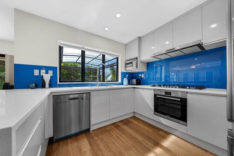 Photo of property in 12 Nandi Lane, Ranui, Auckland, 0612