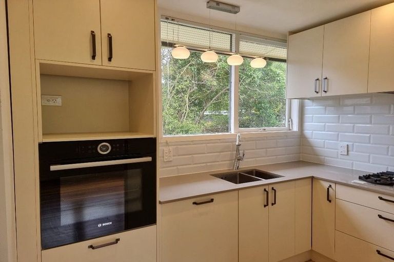 Photo of property in 5 Aorangi Road, Paraparaumu, 5032