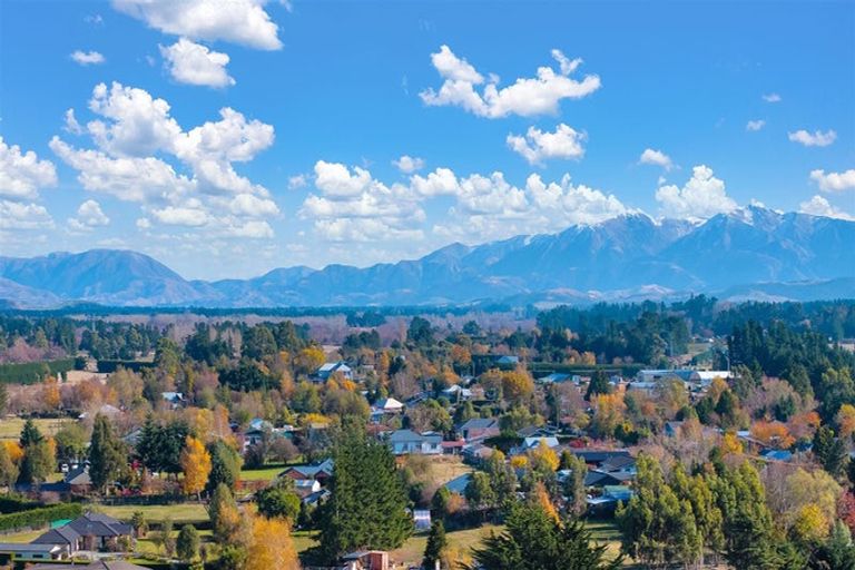 Photo of property in 15 Harewood Road, Oxford, 7430