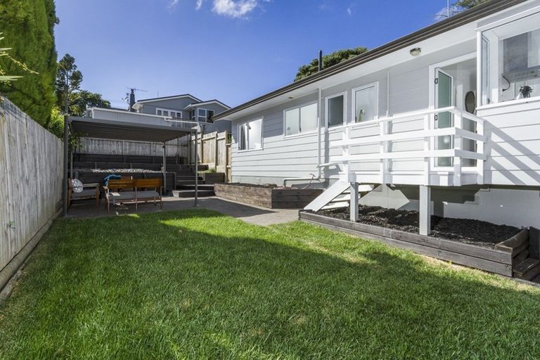 Photo of property in 2/266 Forrest Hill Road, Forrest Hill, Auckland, 0620