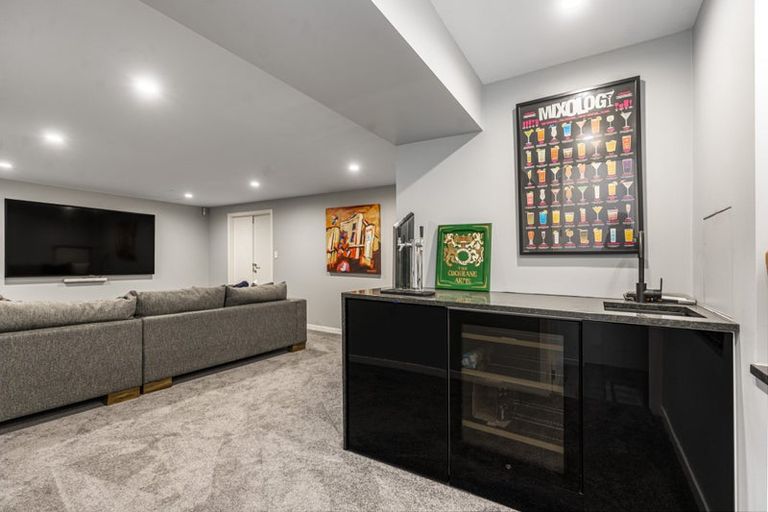 Photo of property in 12a Albert Road, Devonport, Auckland, 0624