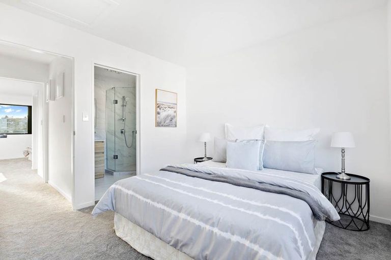 Photo of property in 6/101 Botany Road, Botany Downs, Auckland, 2010