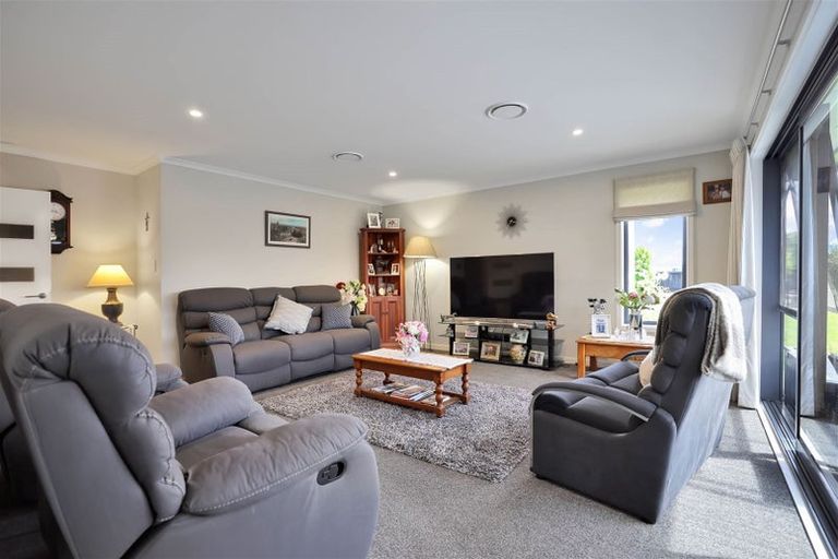 Photo of property in 7 Whiteoak Grove, Tinwald, Ashburton, 7700