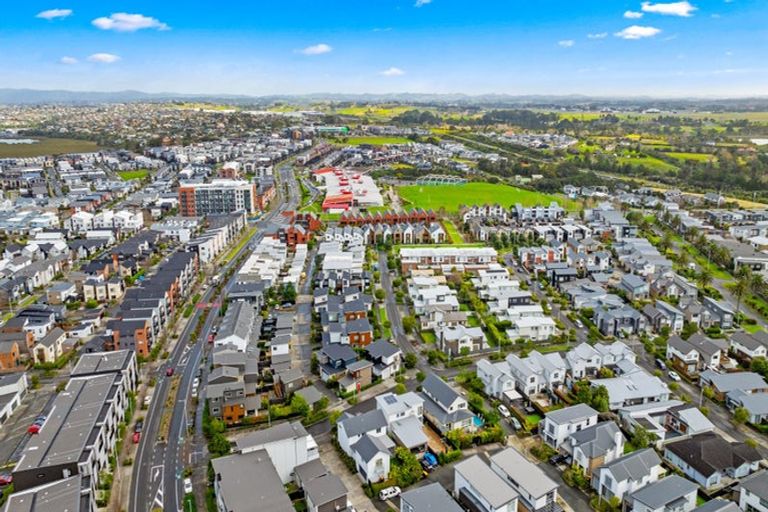 Photo of property in 4 Vincent Lane, Hobsonville, Auckland, 0616