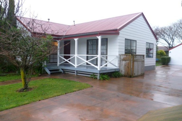 Photo of property in 64 Pencarrow Street, Highbury, Palmerston North, 4412