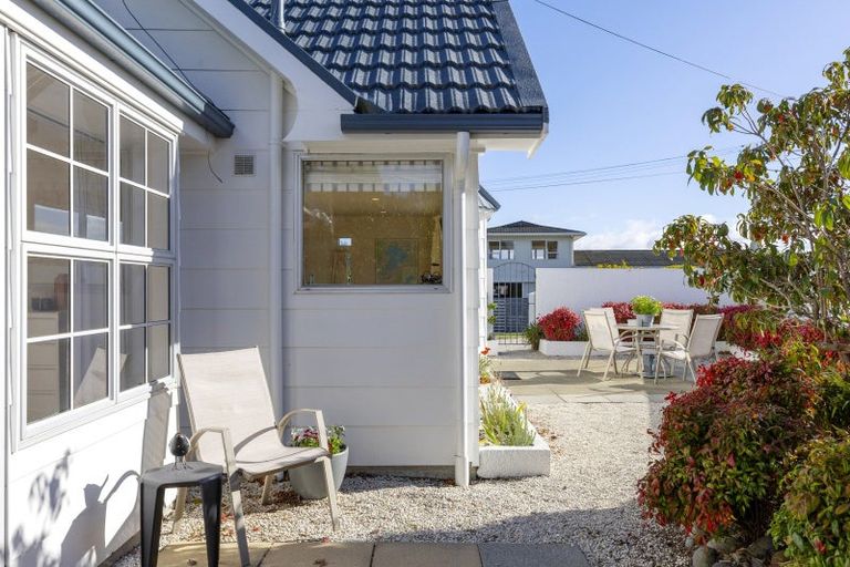 Photo of property in 26 Aubrey Crescent, Rainbow Point, Taupo, 3330