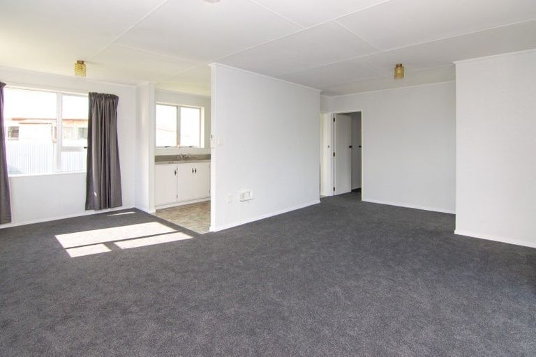 Photo of property in 19 Bendigo Street, Cloverlea, Palmerston North, 4412