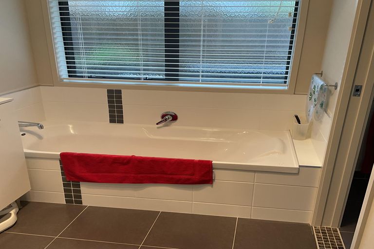 Photo of property in 17 Ridgedale Road, Silverdale, 0932