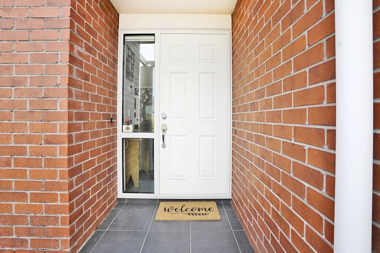 Photo of property in 16 Hoffman Court, Waikiwi, Invercargill, 9810