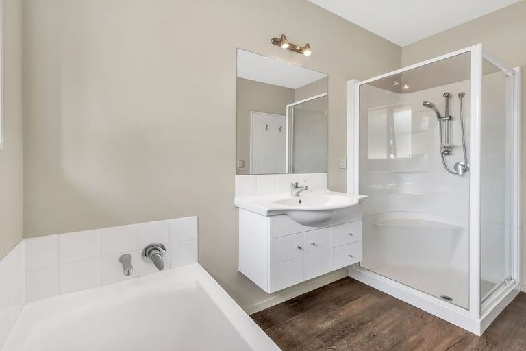 Photo of property in 8b Greenan Place, Doyleston, 7683