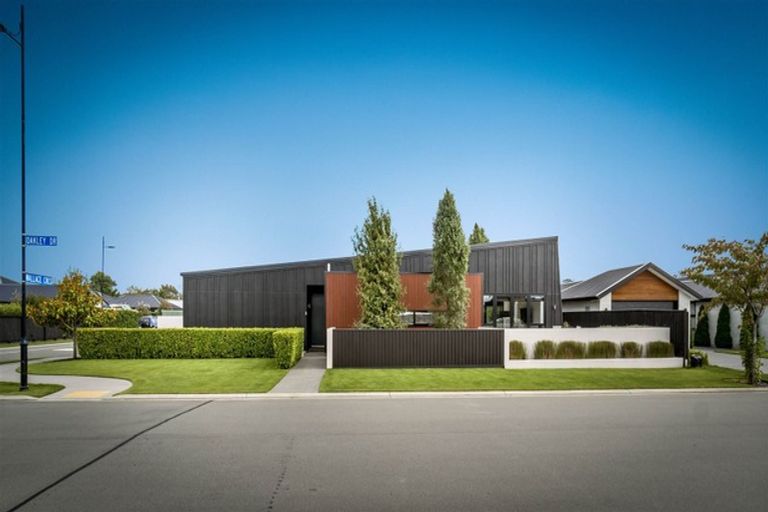 Photo of property in 2 Wallace Crescent, Prebbleton, 7604