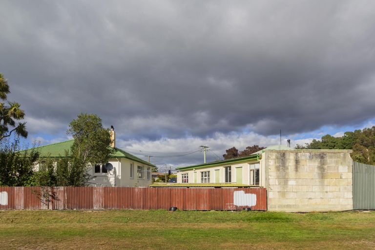 Photo of property in 15 Kent Street, Oamaru North, Oamaru, 9400