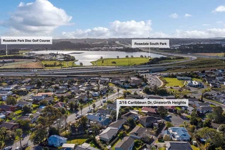 Photo of property in 2/16 Caribbean Drive, Unsworth Heights, Auckland, 0632