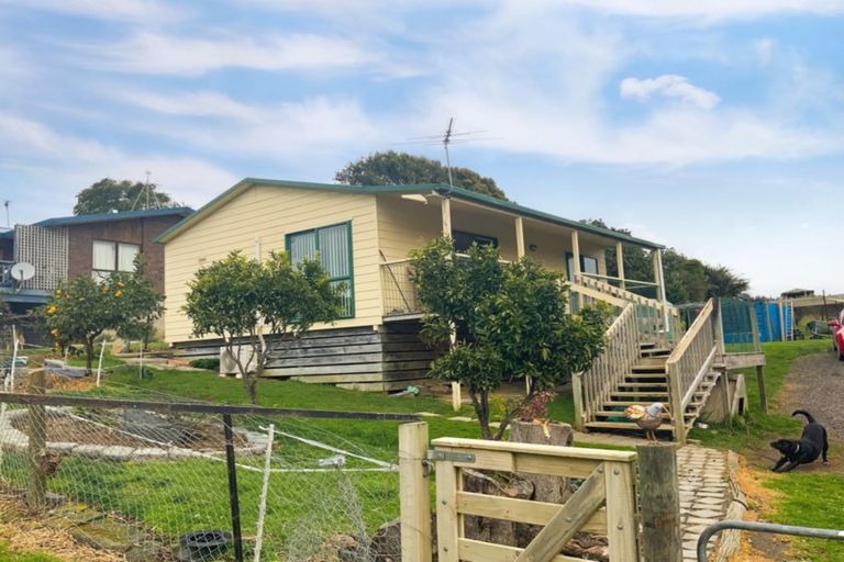 Photo of property in 11a Sergeant Road, Awhitu, Waiuku, 2684