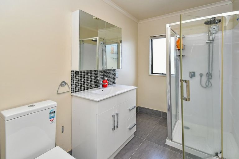 Photo of property in 3 Ginko Place, Mangere, Auckland, 2022