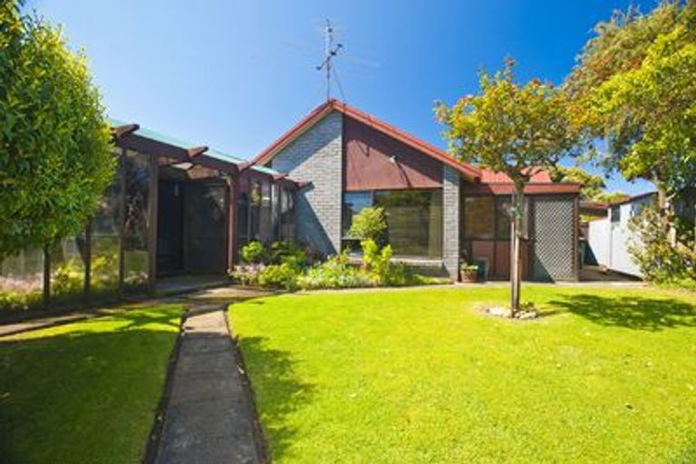 Photo of property in 300 Kahutia Street, Gisborne, 4010
