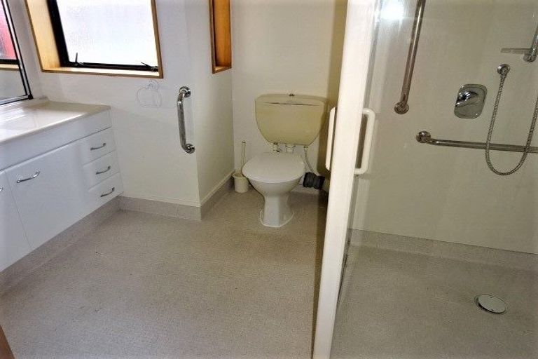 Photo of property in 886 Whangaparaoa Road, Manly, Whangaparaoa, 0930