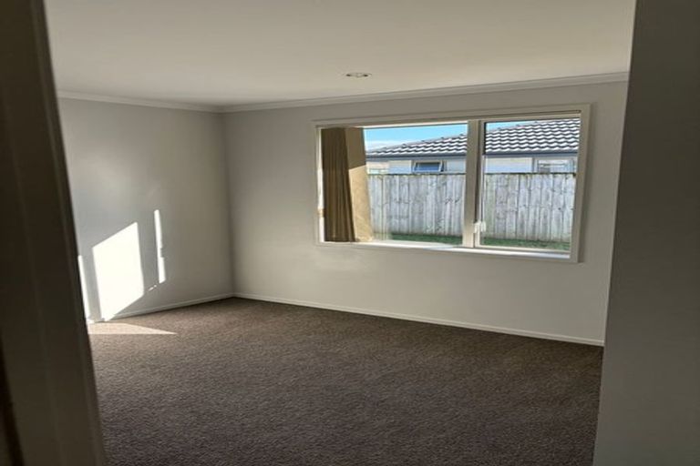 Photo of property in 70 Arion Road, Takanini, 2112