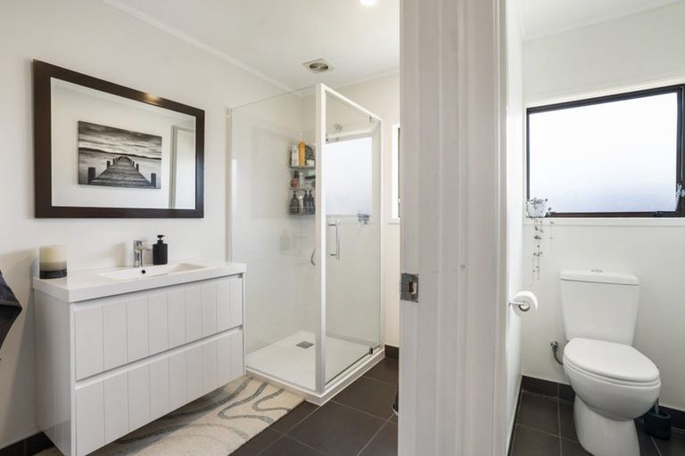 Photo of property in 2/51a Browns Road, Manurewa, Auckland, 2102