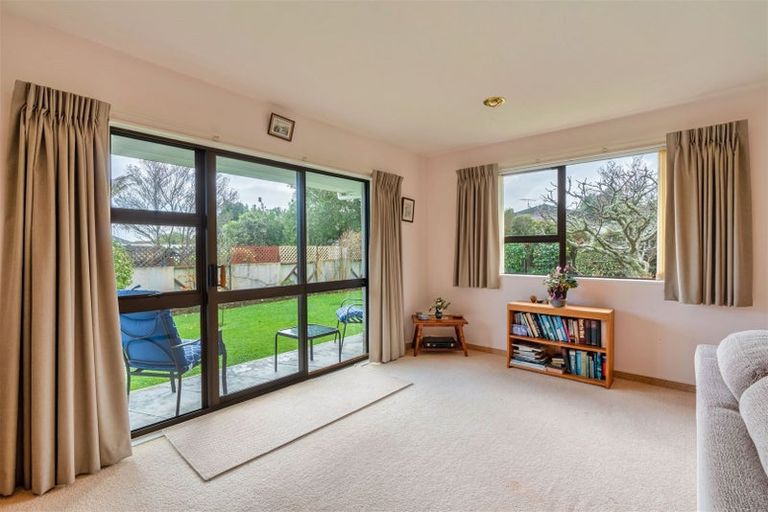 Photo of property in 34 Oriwa Crescent, Otaki, 5512