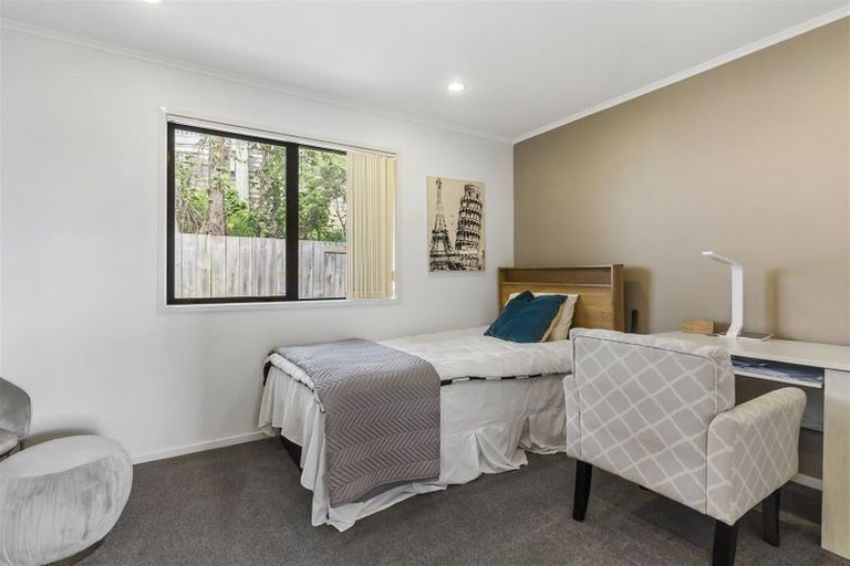 Photo of property in 45 Condor Place, Unsworth Heights, Auckland, 0632