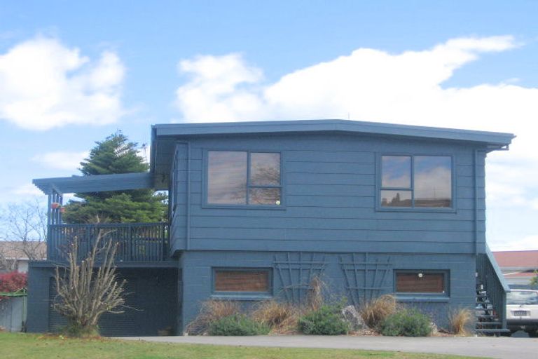 Photo of property in 21 Regents Grove, Richmond Heights, Taupo, 3330