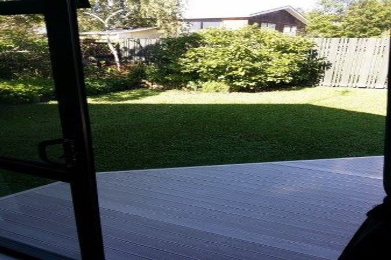 Photo of property in 14 Chablis Place, Henderson, Auckland, 0612