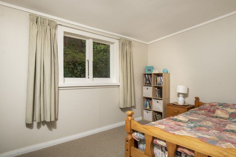 Photo of property in 87 Milton Terrace, Picton, 7220