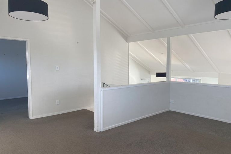 Photo of property in 43a Marellen Drive, Red Beach, 0932