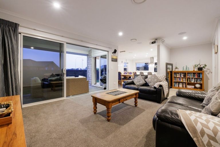 Photo of property in 7 Hoiho Place, Papamoa, 3118