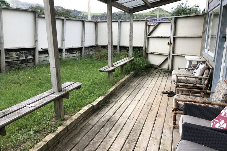 Photo of property in 16 Point Road, Mokau, 4376