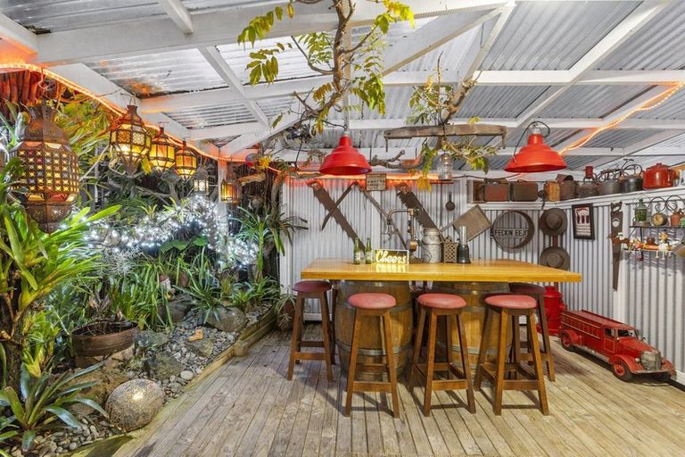 Photo of property in 1/27 Tui Glen Road, Birkenhead, Auckland, 0626