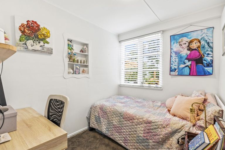 Photo of property in 14 Toi Street, Otaki Beach, Otaki, 5512