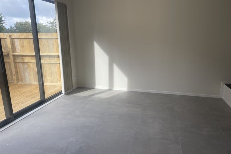 Photo of property in 45b Greenvalley Rise, Glenfield, Auckland, 0629