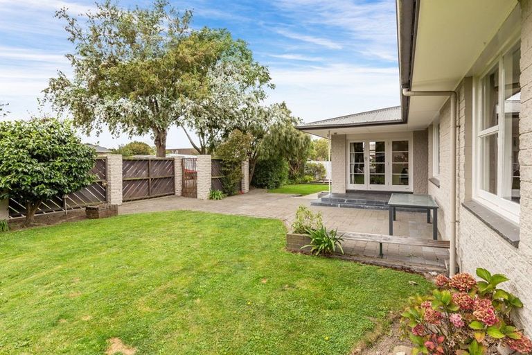 Photo of property in 220 Grimseys Road, Redwood, Christchurch, 8051