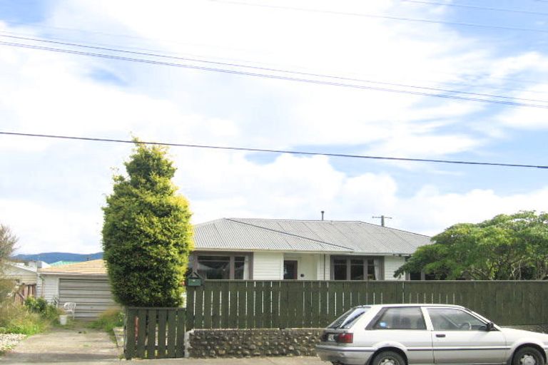 Photo of property in 33 Totara Park Road, Clouston Park, Upper Hutt, 5018