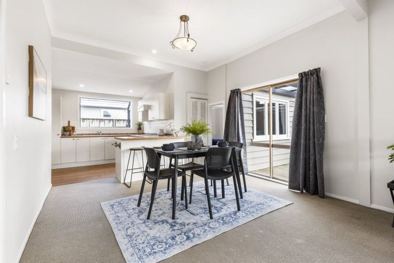 Photo of property in 15 Sillary Street, Hamilton East, Hamilton, 3216