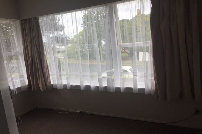 Photo of property in 43 Scenic Drive, Hillpark, Auckland, 2102