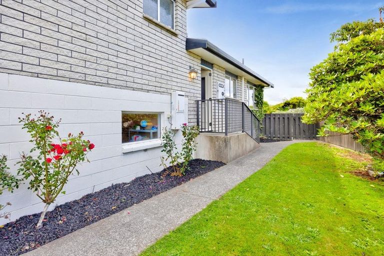 Photo of property in 18 Oberon Street, Stratford, 4332