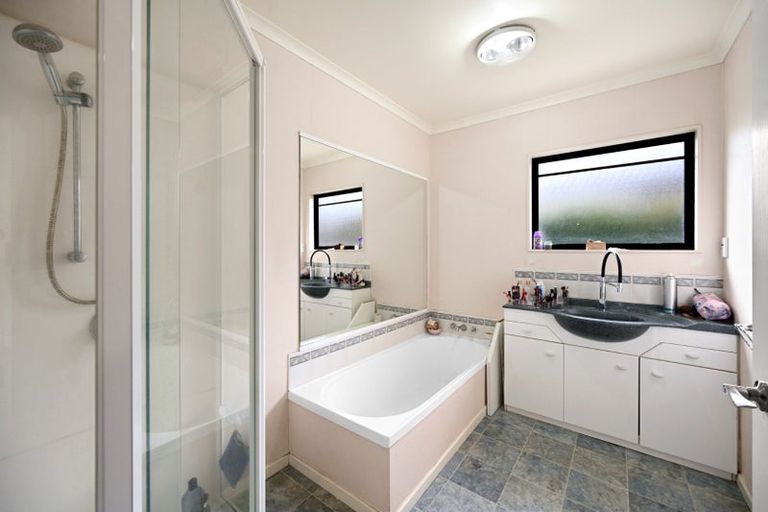 Photo of property in 1 Leander Place, Flagstaff, Hamilton, 3210