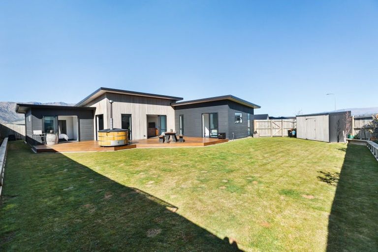 Photo of property in 13 Teal Place, Lake Hawea, Wanaka, 9382