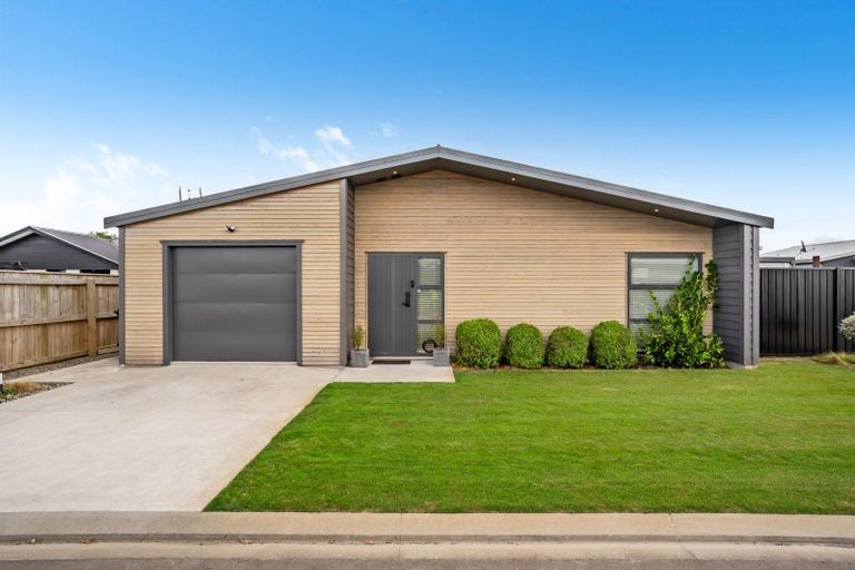 Photo of property in 32 Tuatahi Avenue, Solway, Masterton, 5810