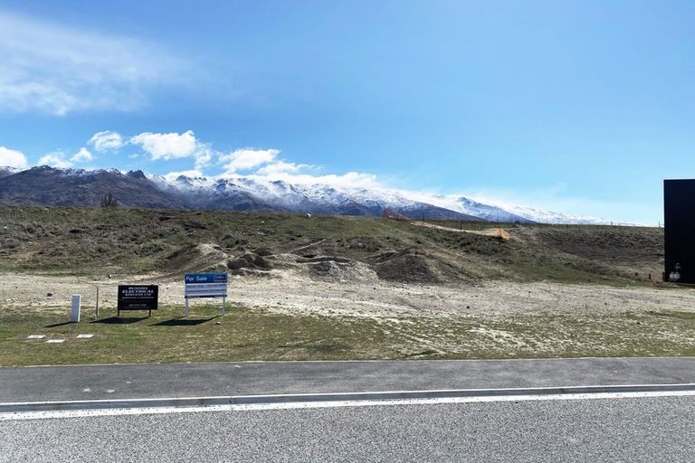 Photo of property in 31 Stratford Drive, Mount Pisa, Cromwell, 9383