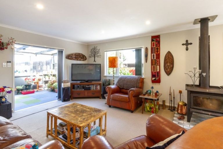 Photo of property in 43 Severn Street, Rongotea, 4476