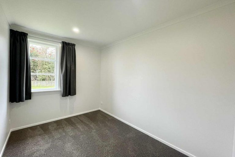 Photo of property in 21 Miro Street, Merrilands, New Plymouth, 4312