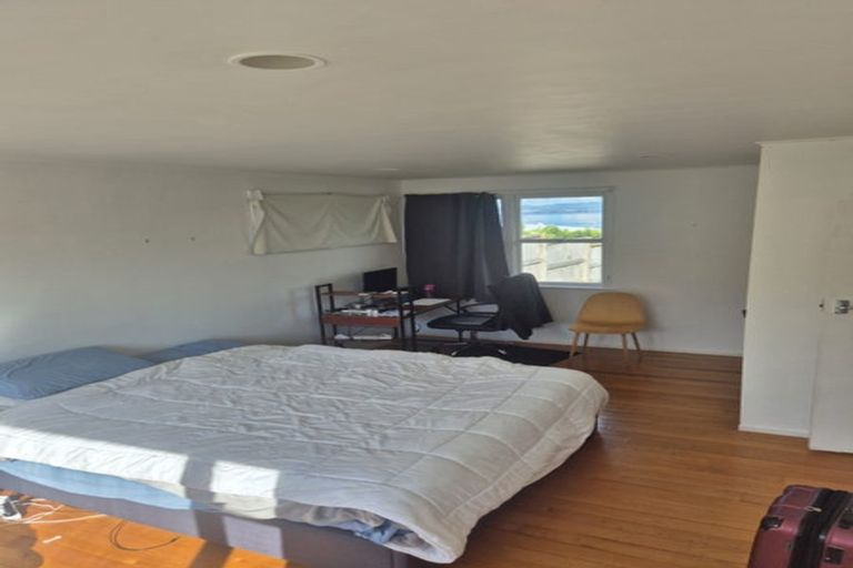 Photo of property in 24 Palmerston Road, Birkenhead, Auckland, 0626