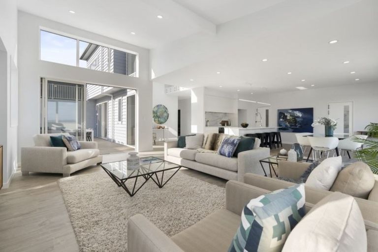 Photo of property in 13 Manawanui Way, Orewa, 0931