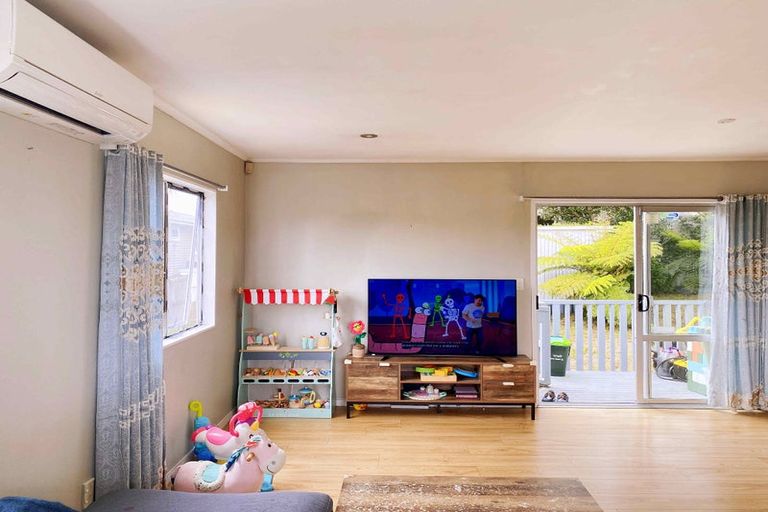 Photo of property in 1/163 Rathgar Road, Henderson, Auckland, 0610